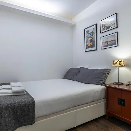 Alfama's Heart By Lovelystay *